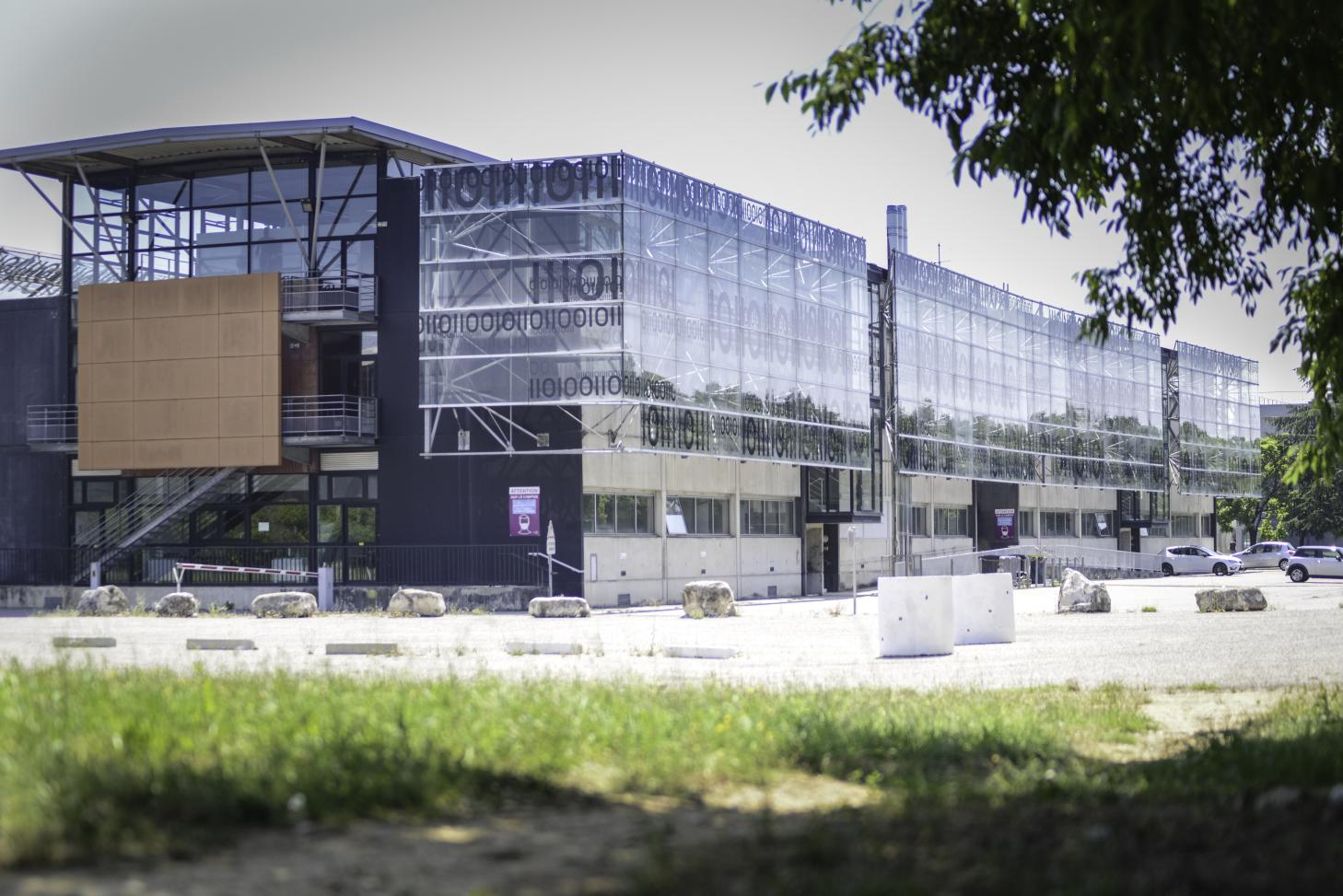 LCIS building picture